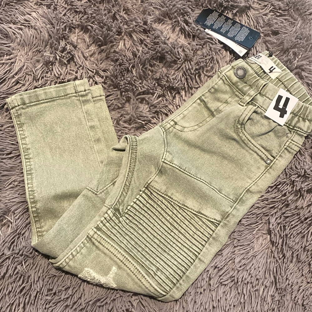 Distressed Jeans